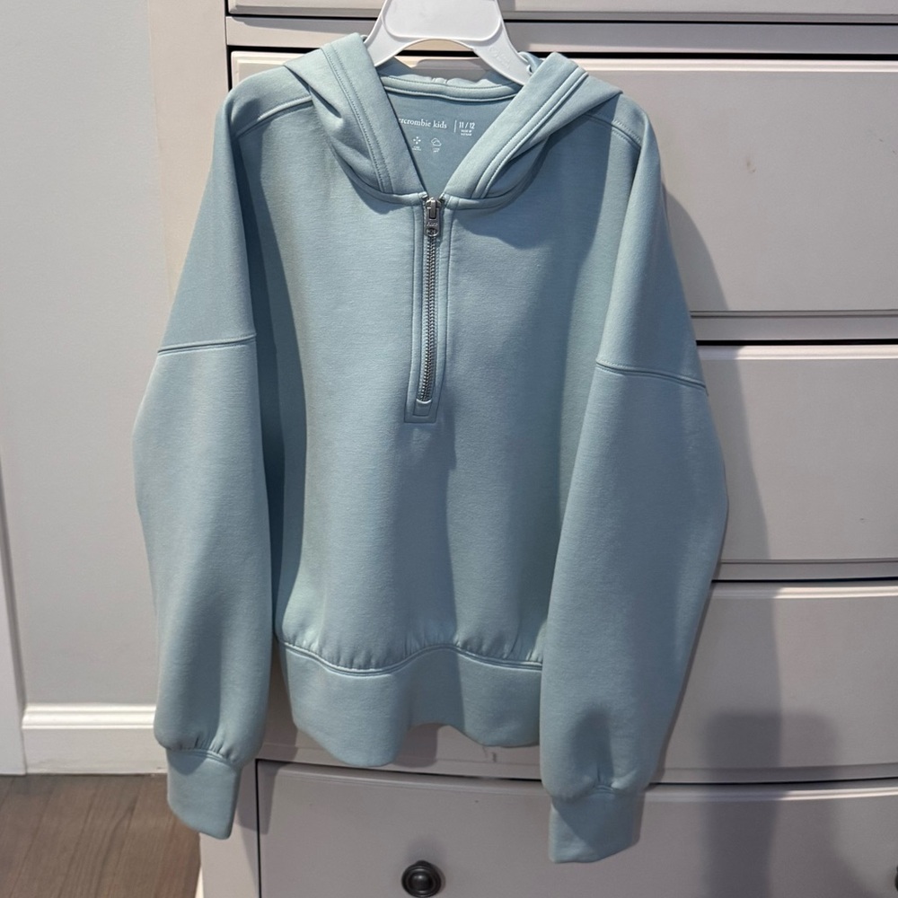 Abercrombie Kids Light Blue Half-Zip cropped Hoodie